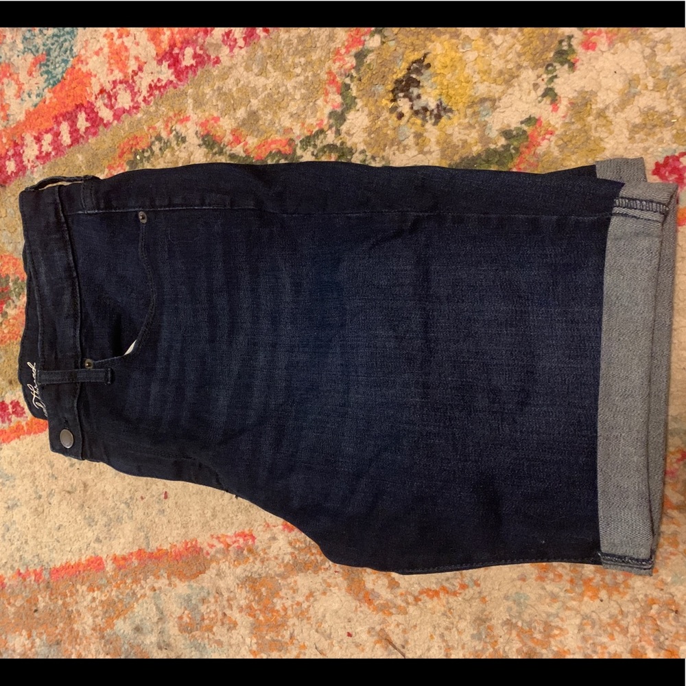 Universal thread high rise Bermuda shorts